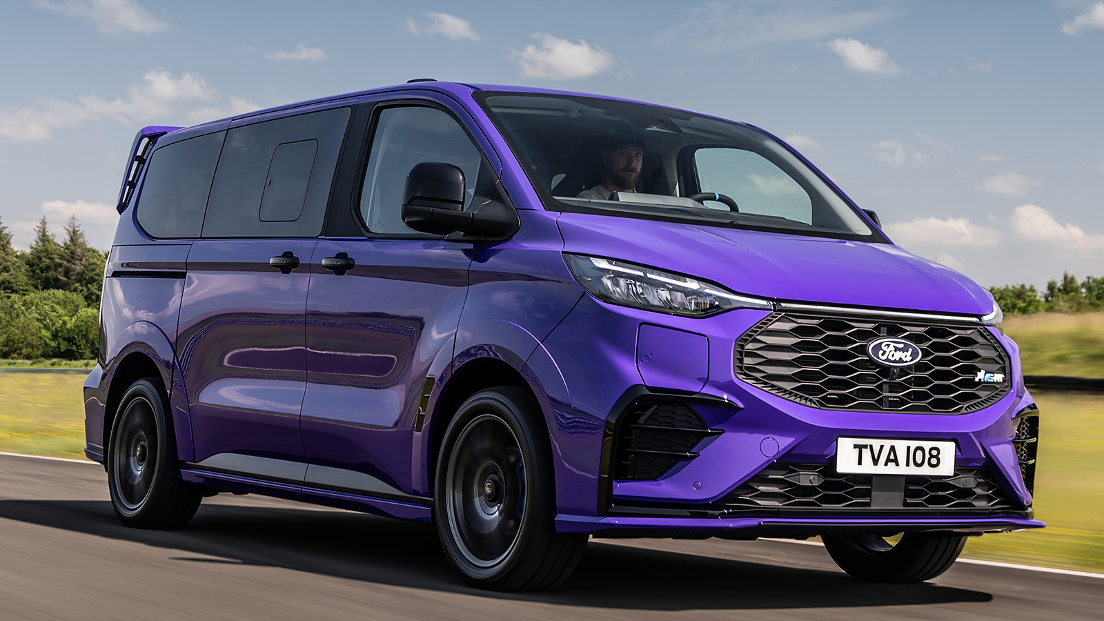 Ford: Πρεμιέρα για τα Ranger MS-RT PHEV και E-Tourneo Custom MS-RT